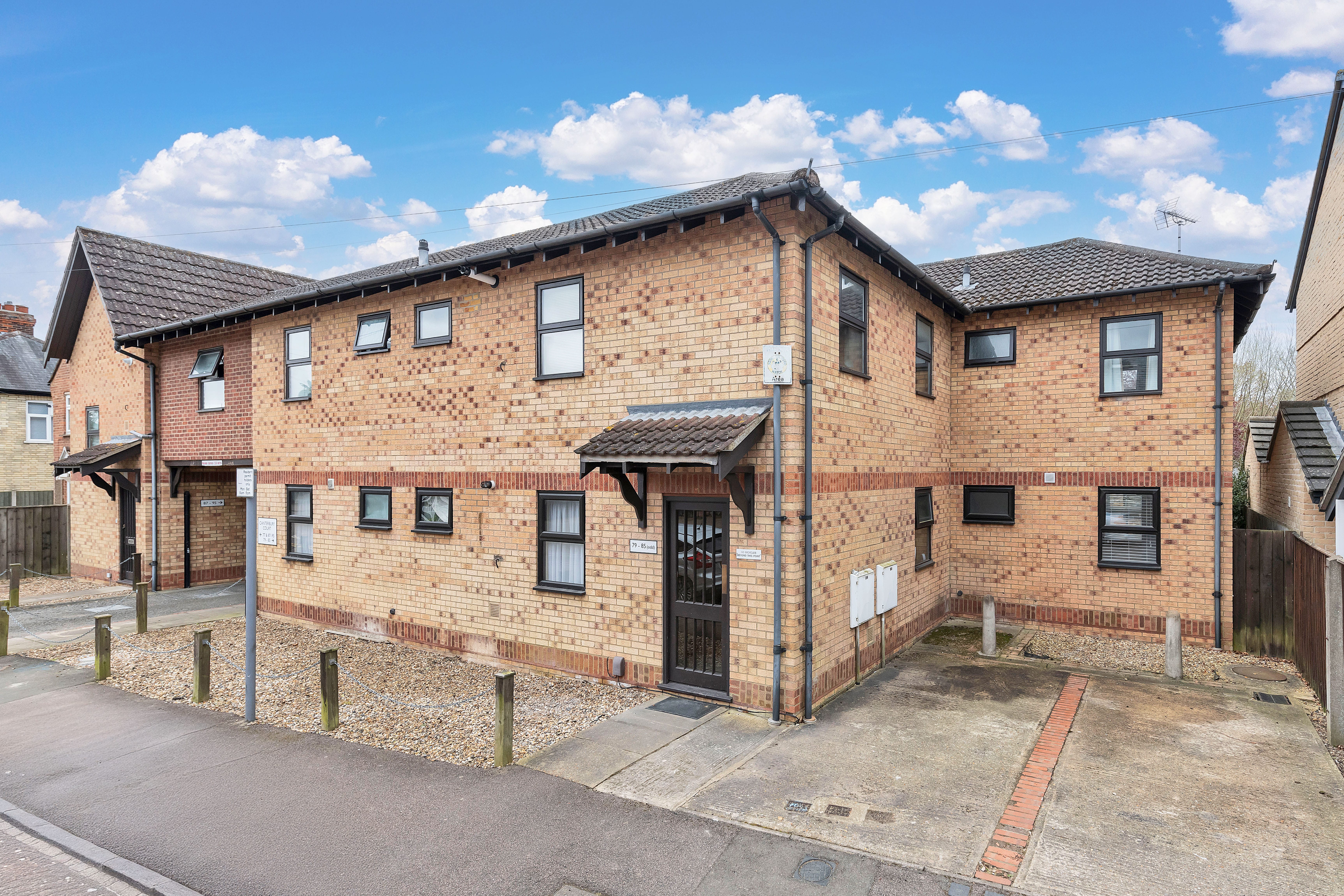 81 Canterbury Court, Cambridge